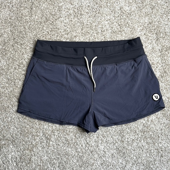 Vuori Pants - Vuori Seabreeze women’s shorts. Size large